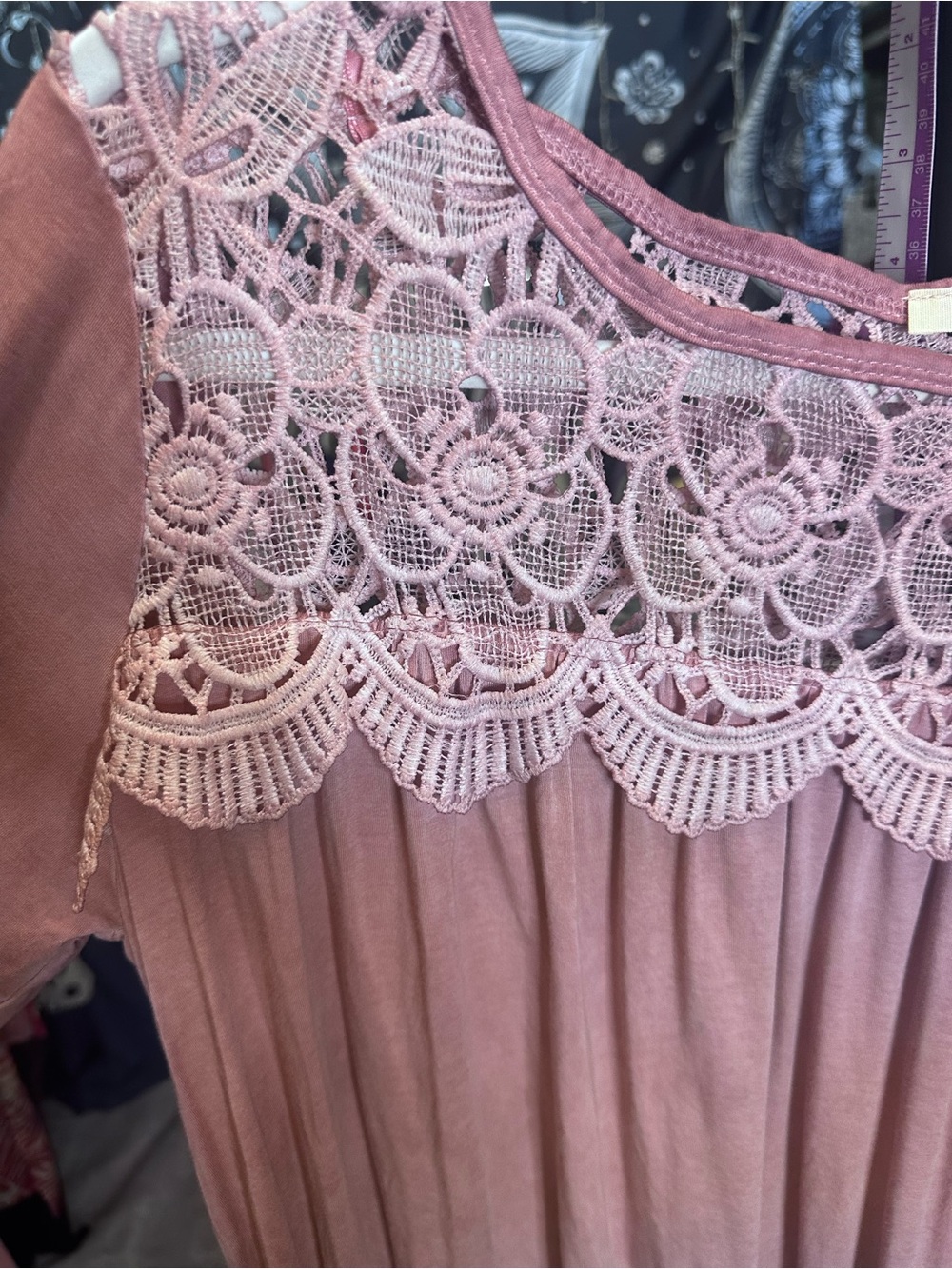easel Lace Yoke Long-Sleeve Tunic in Mauve - Picture 5 of 6